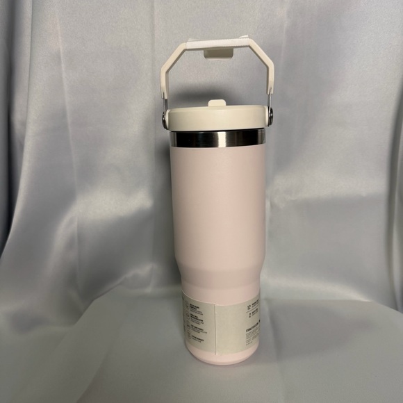 NEW STANLEY The IceFlow™ Flip Straw Tumbler | 30 OZ in Rose Quartz - Picture 4 of 4
